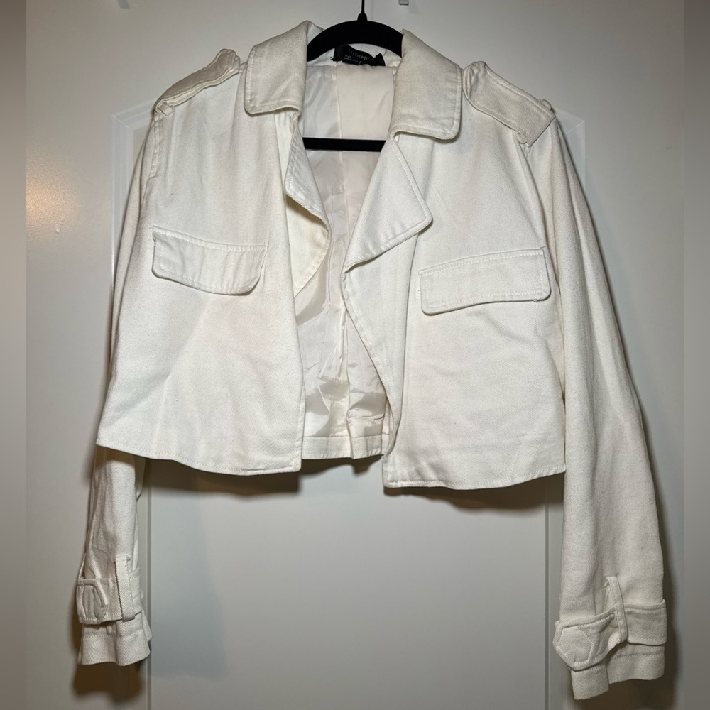 Forever 21 Cream Cropped Blazer